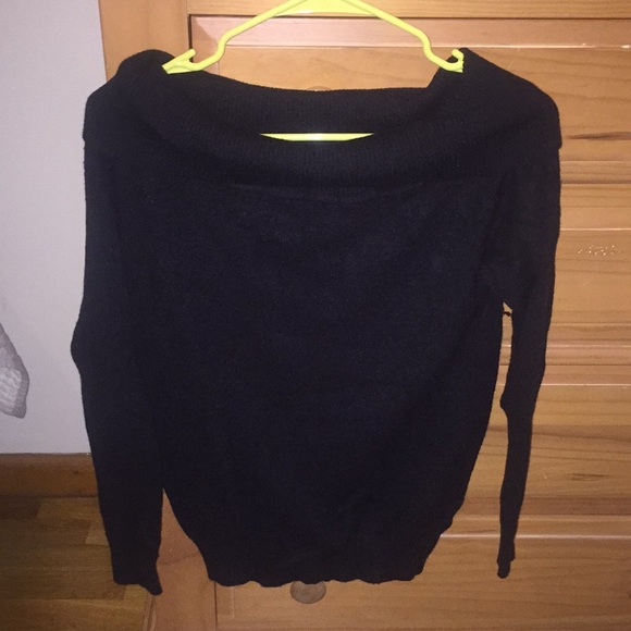 Black Off the Shoulders Sweater - Picture 1 of 4